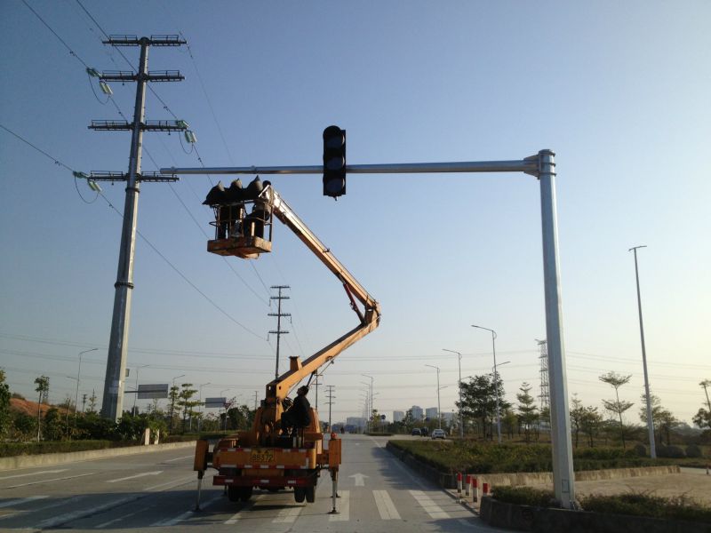 廣州信號(hào)燈施工時(shí)都做哪些安全措施？
